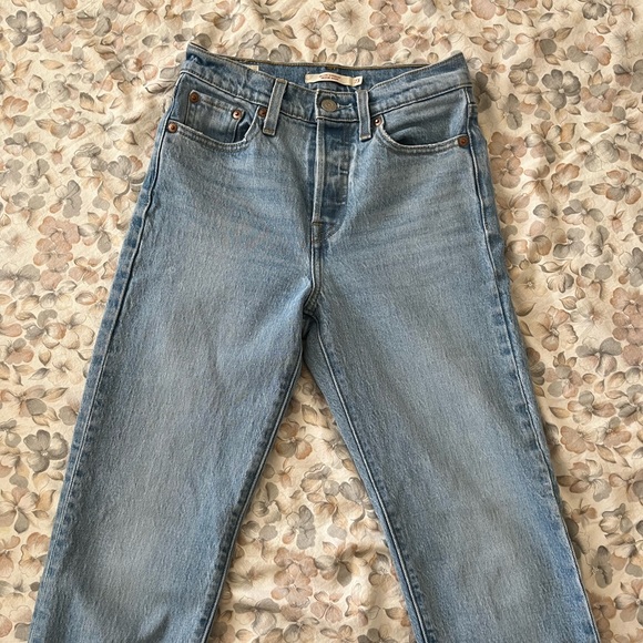 Levi’s wedgie straight jeans size 23 - Picture 1 of 4